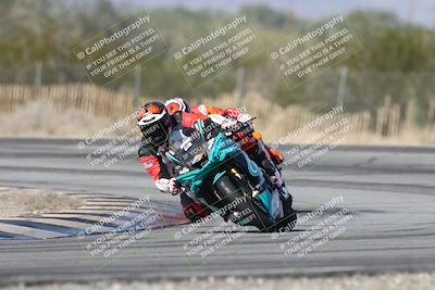 media/Dec-01-2025-Moto Forza (Mon) [[2daa91e15f]]/1-Advanced Group/Session 3 (Turn 3)/